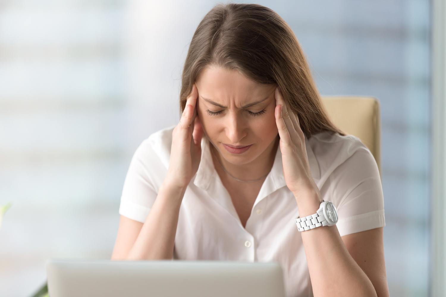Smells That May Trigger Migraines and Treatments to Consider